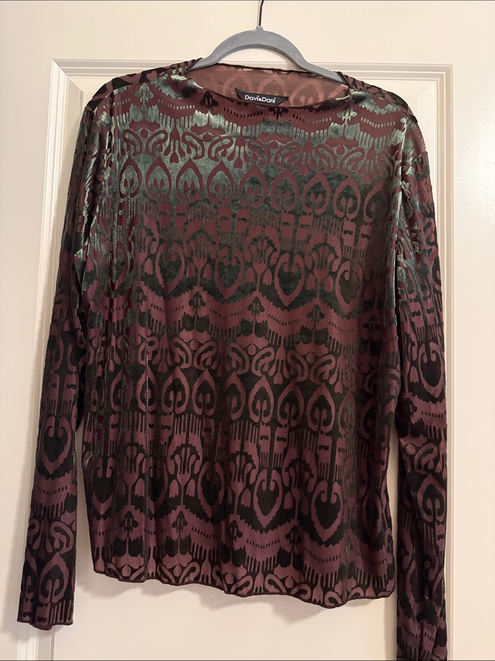 DAVI & DANI Wine and Teal Jacquard Velvet Burnout Long-Sleeve Top
